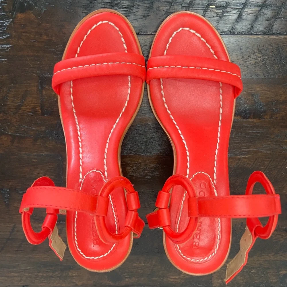 Bernardo Harlow Heeled Leather Sandal Chunky Heel Size 6M